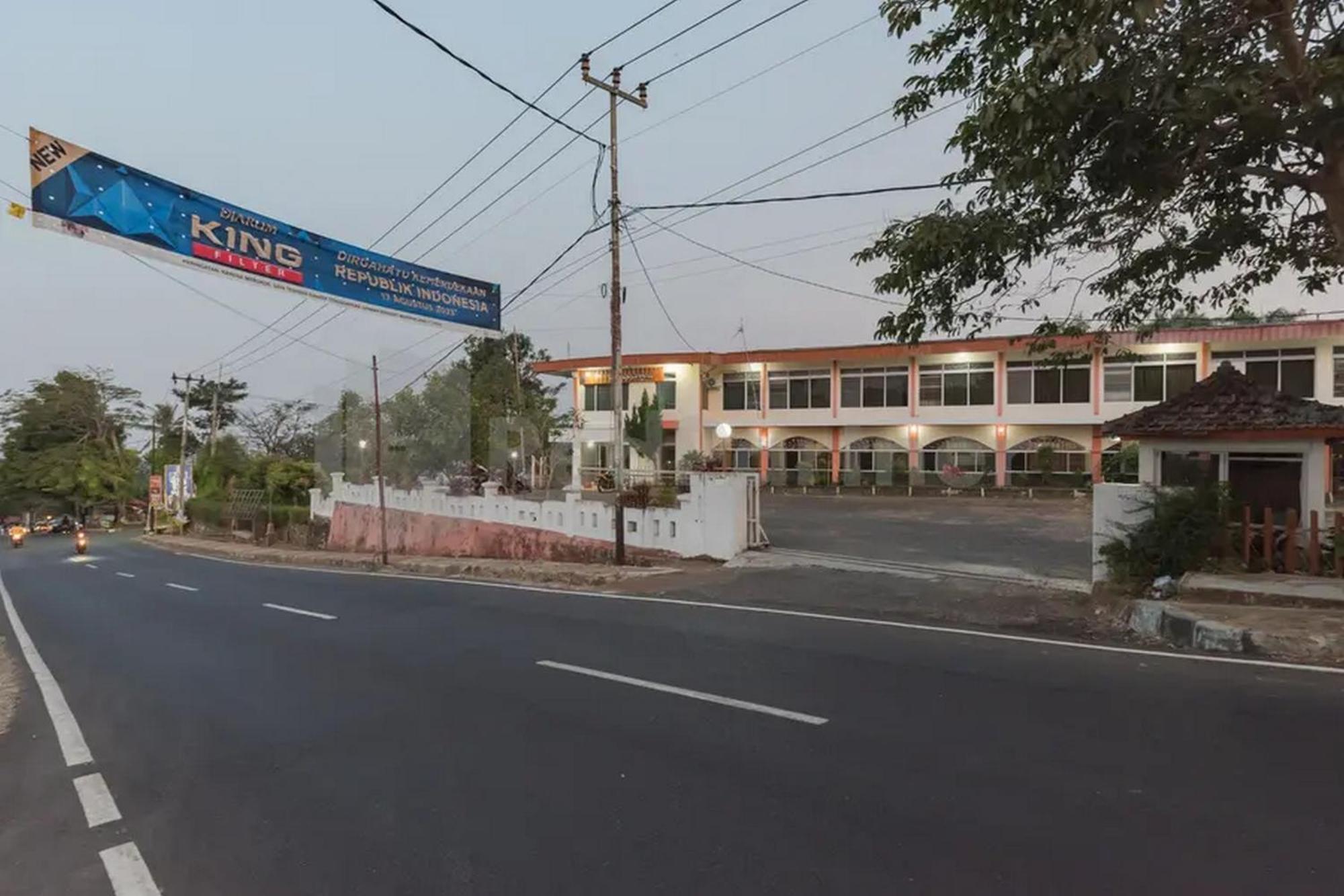Hotel Linggarjati Near Natural Park Twa Linggarjati 外观 照片